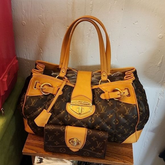 Louis Vuitton Monogram Etoile GM  (RARE) - Picture 13 of 16